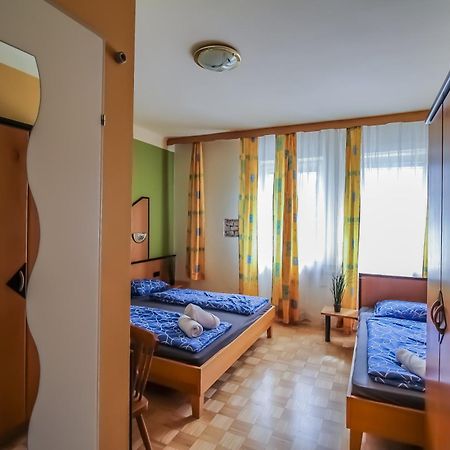 Cozy Rooms - U3 Hutteldorferstrasse Βιέννη Εξωτερικό φωτογραφία