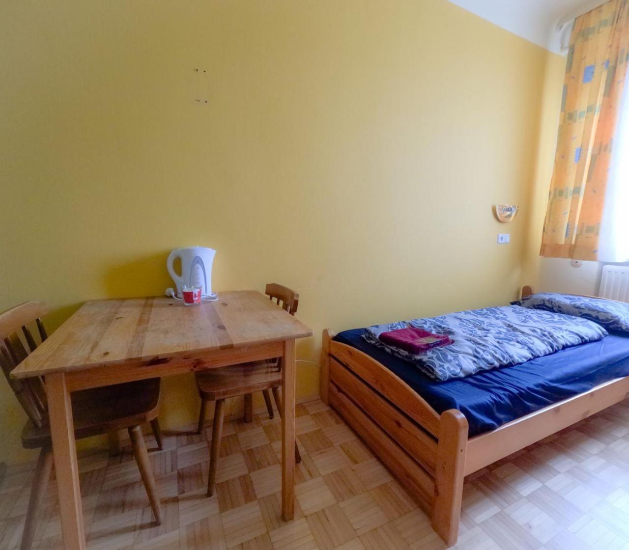 Cozy Rooms - U3 Hutteldorferstrasse Βιέννη Εξωτερικό φωτογραφία